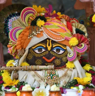 Giriraj Ji Full day Seva